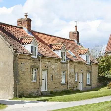 Librarian's Holiday home Coneysthorpe